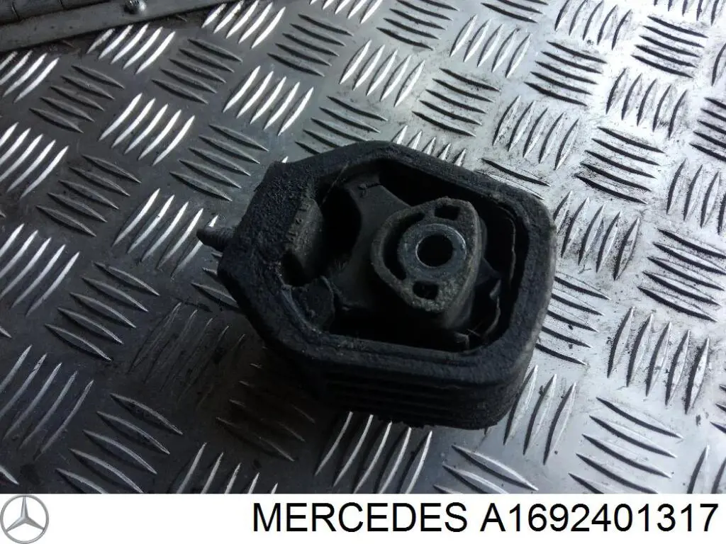 Soporte de motor delantero Mercedes A1692401317 precio, desde 19,57 EUR