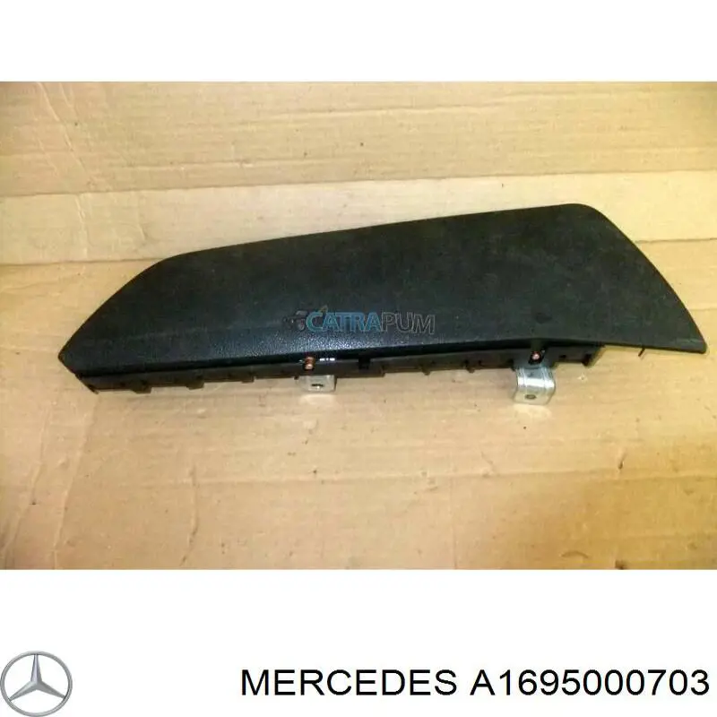 Radiador de água Mercedes A1695000703