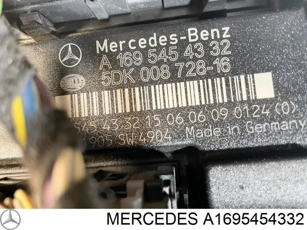 A1695454332 Mercedes caja de fusibles