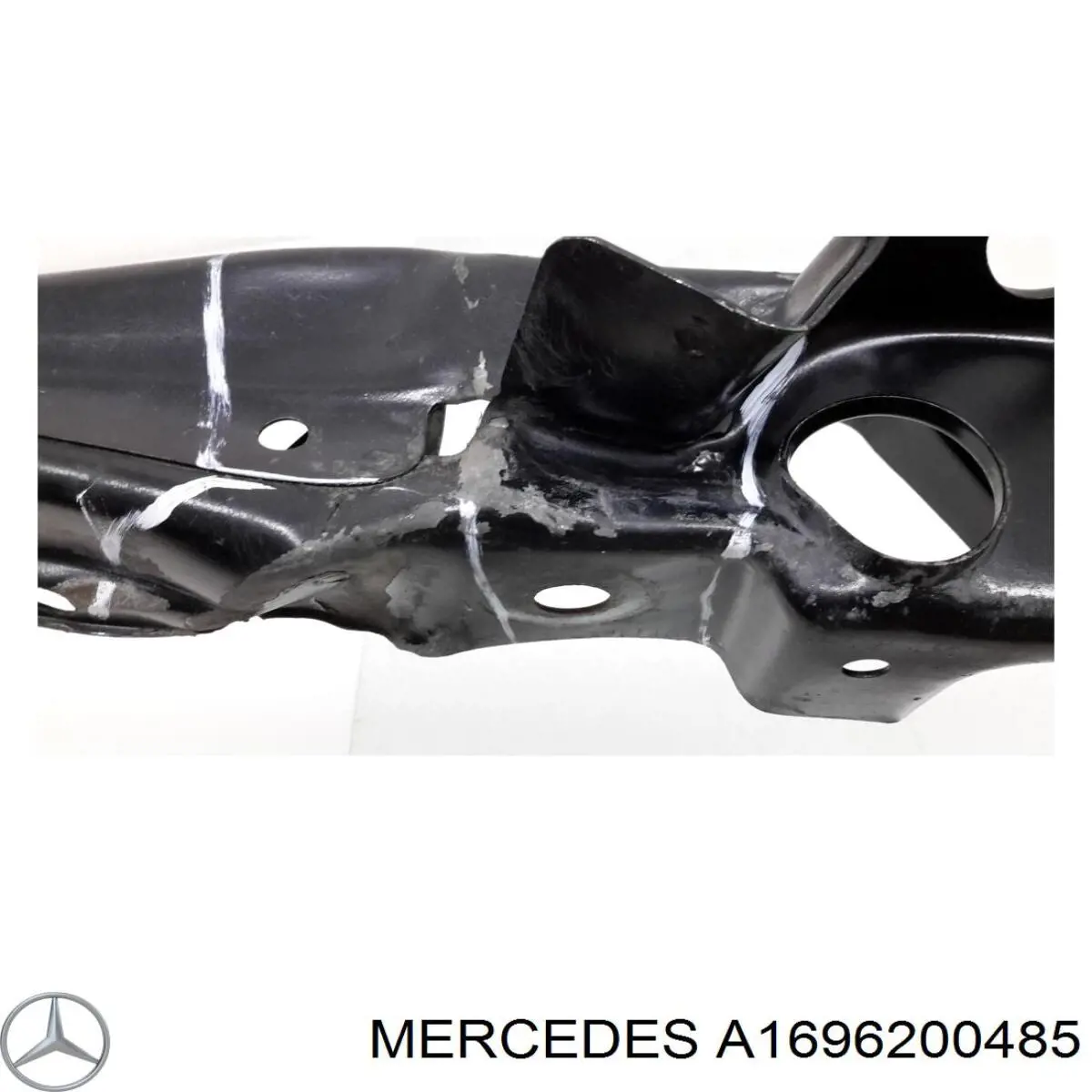 Soporte inferior del radiador (panel de montaje de faros) Mercedes A1696200485 precio, desde 114,40 EUR