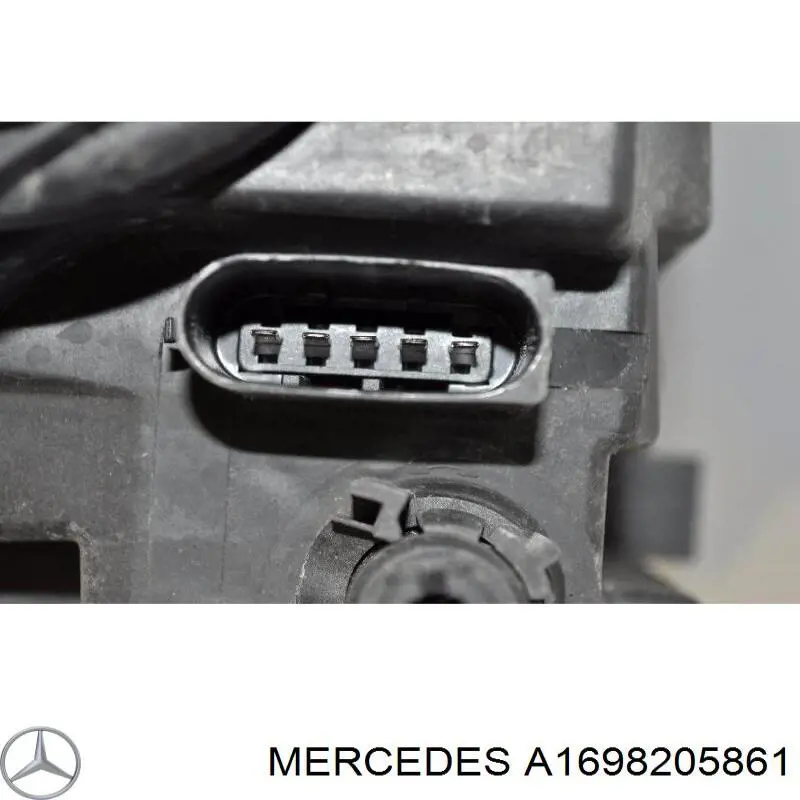 Faro derecho Mercedes A1698205861 precio, desde 173,48 EUR