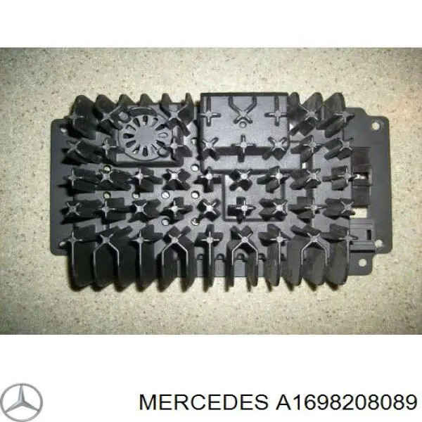 1698208089 Mercedes