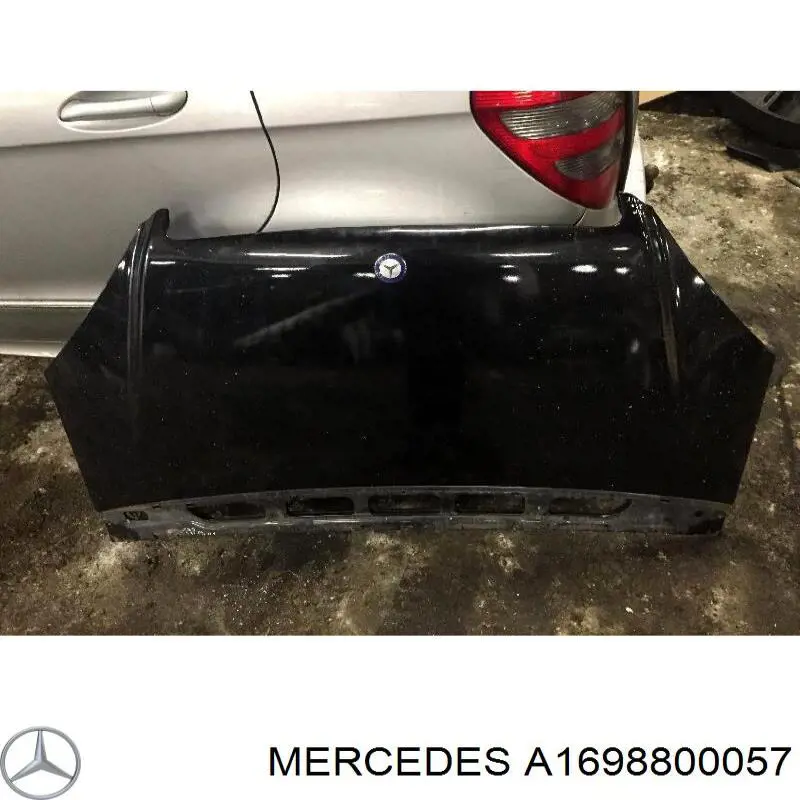 1698800057 Mercedes capó