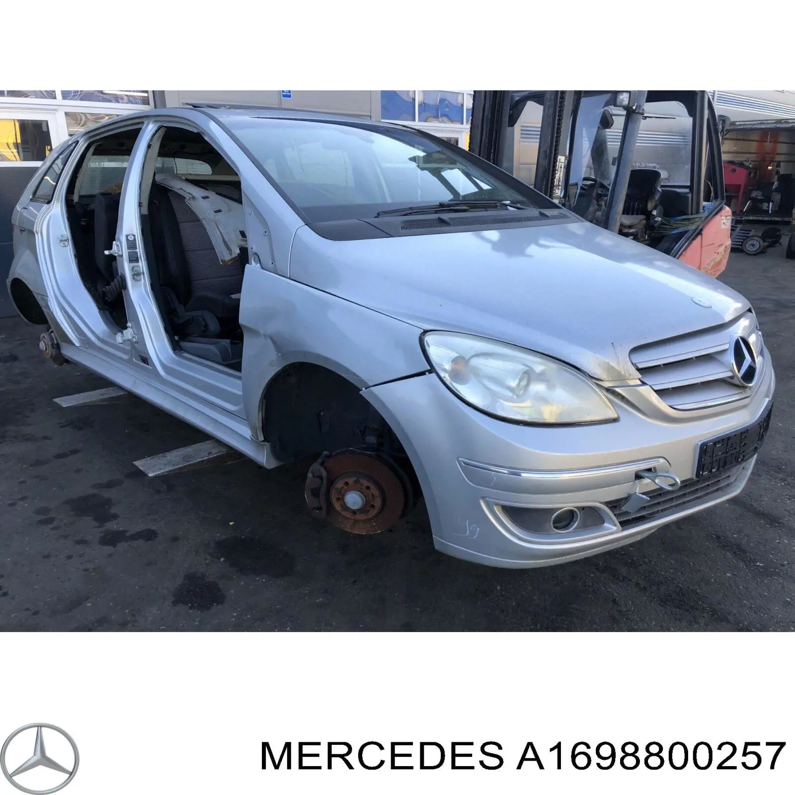 Capó del motor Mercedes A1698800257 precio, desde 278,12 EUR