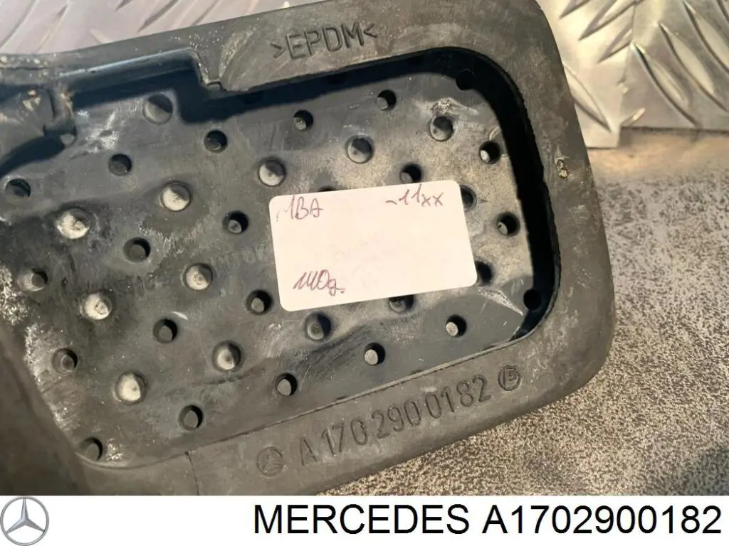 Comprar A1702900182 Mercedes Cubierta de pedal de freno