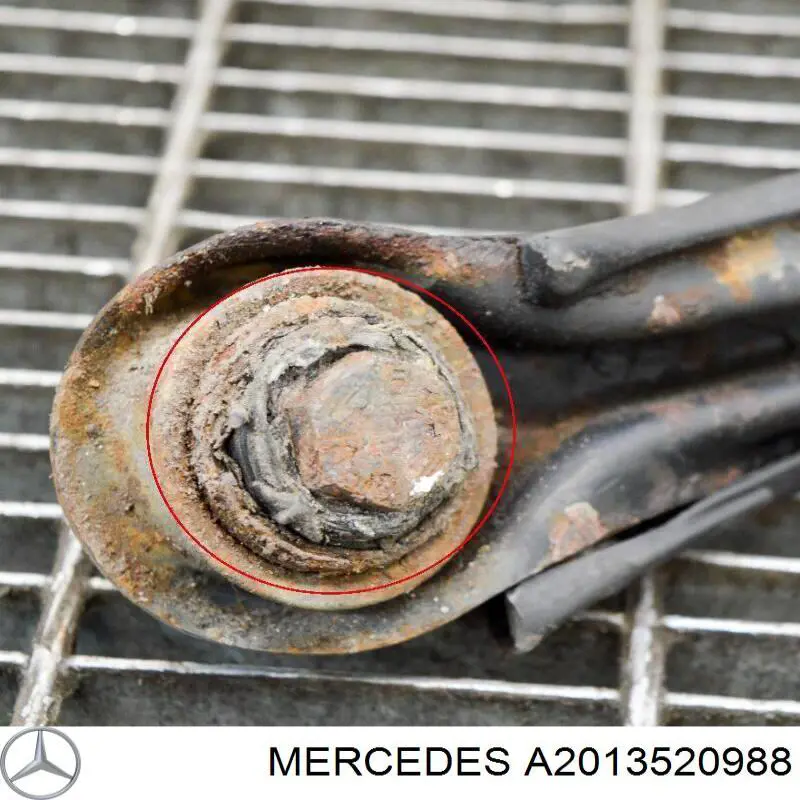 Protección inferior trasera del brazo de suspensión Mercedes A2013520988 precio, desde 31,94 EUR