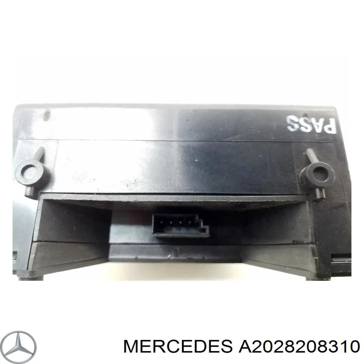 2028208310 Mercedes