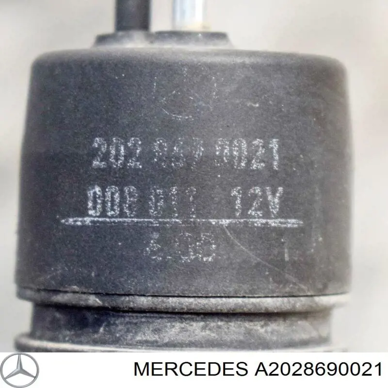 Bomba de agua limpiaparabrisas, delantera Mercedes A2028690021 precio, desde 12,21 EUR
