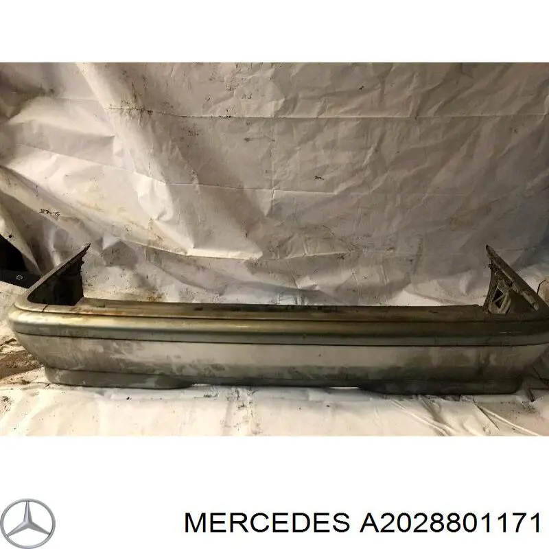 107.140710 Mercedes parachoques trasero
