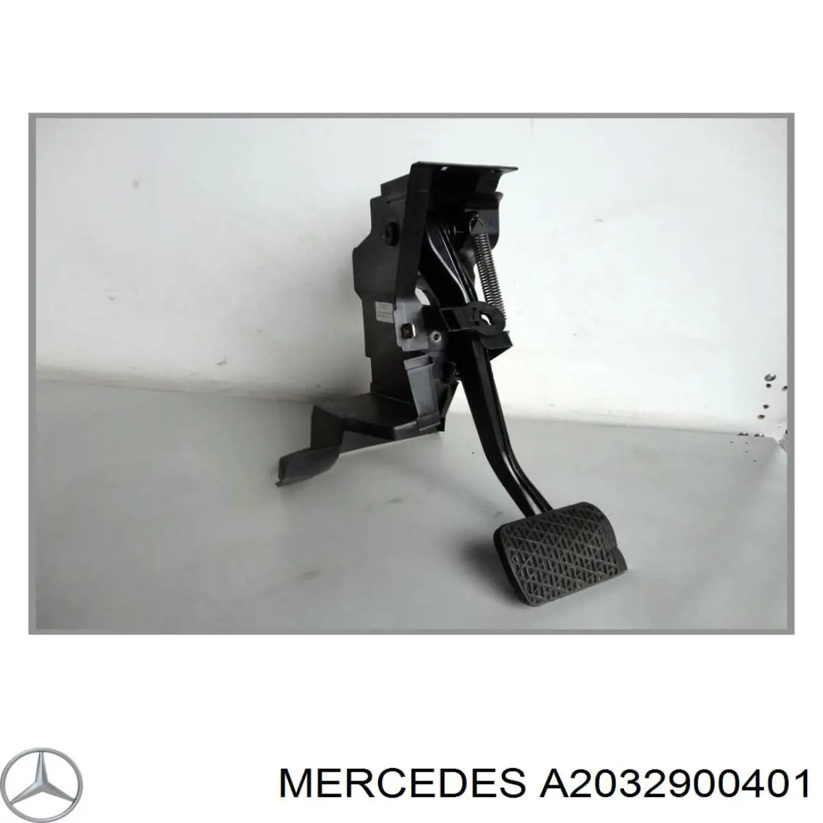 A2032900419 Mercedes Soporte de pedales