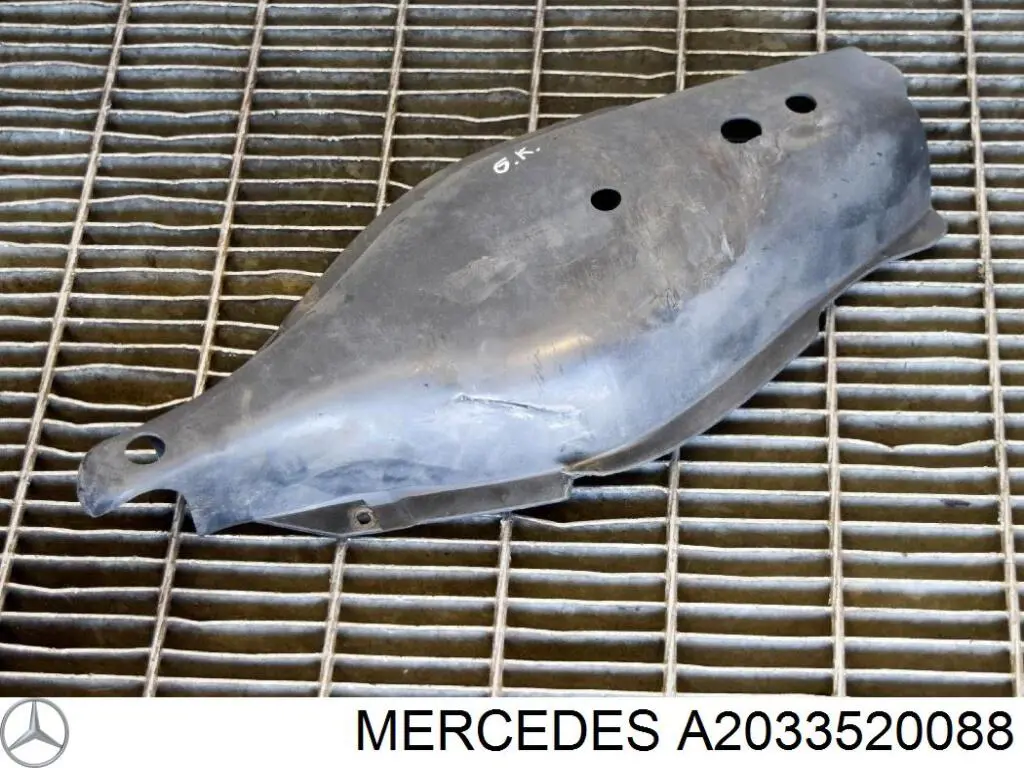 Protección inferior trasera del brazo de suspensión Mercedes A2033520088 precio, desde 18,03 EUR