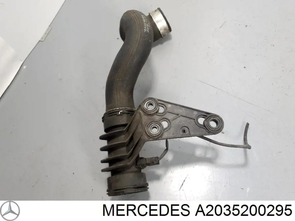 Manguera del intercooler Mercedes A2035200295 precio, desde 30,49 EUR