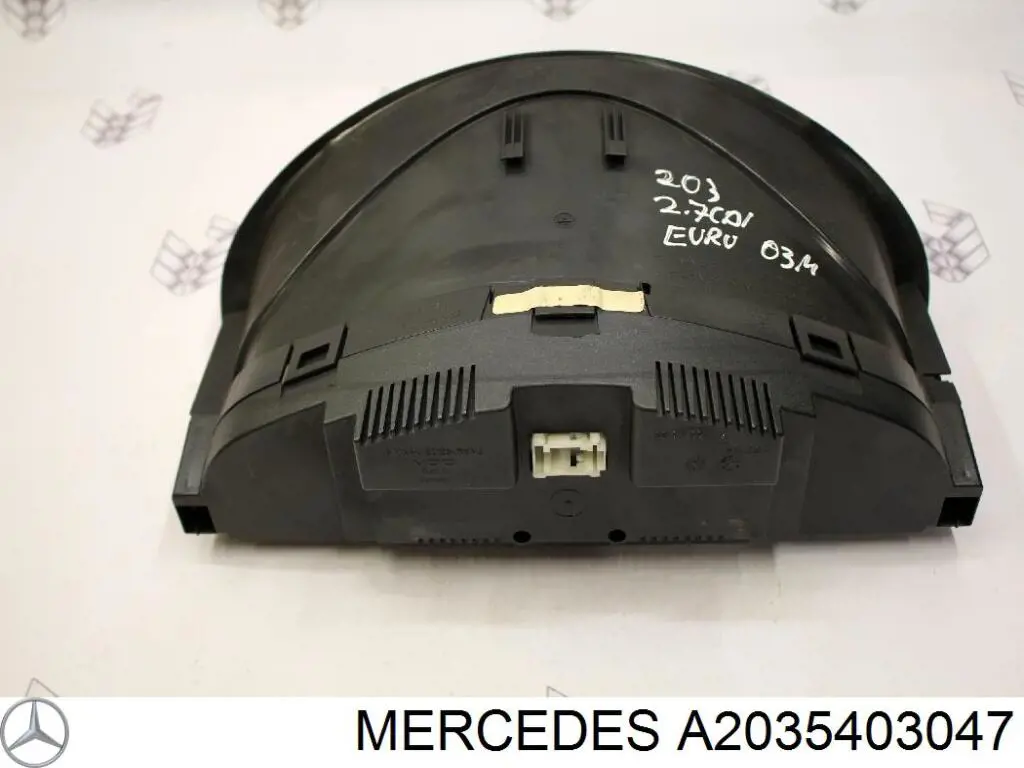 A2035403047 Mercedes tablero de instrumentos (panel de instrumentos)