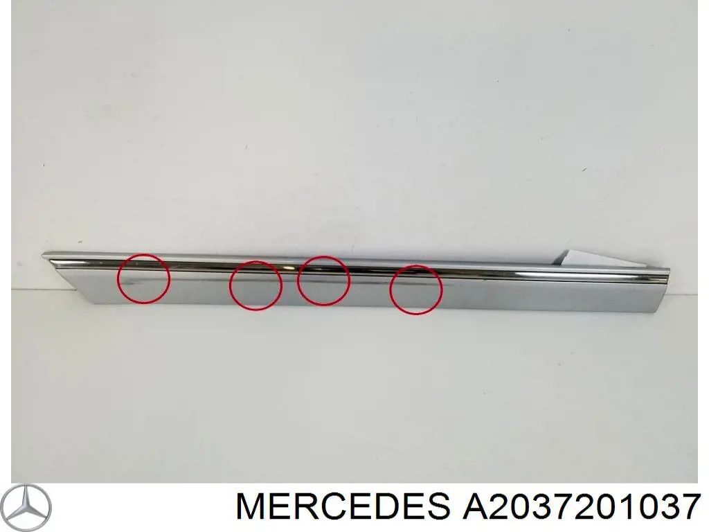 Bisagra de la puerta delantera derecha A2037200437 Mercedes