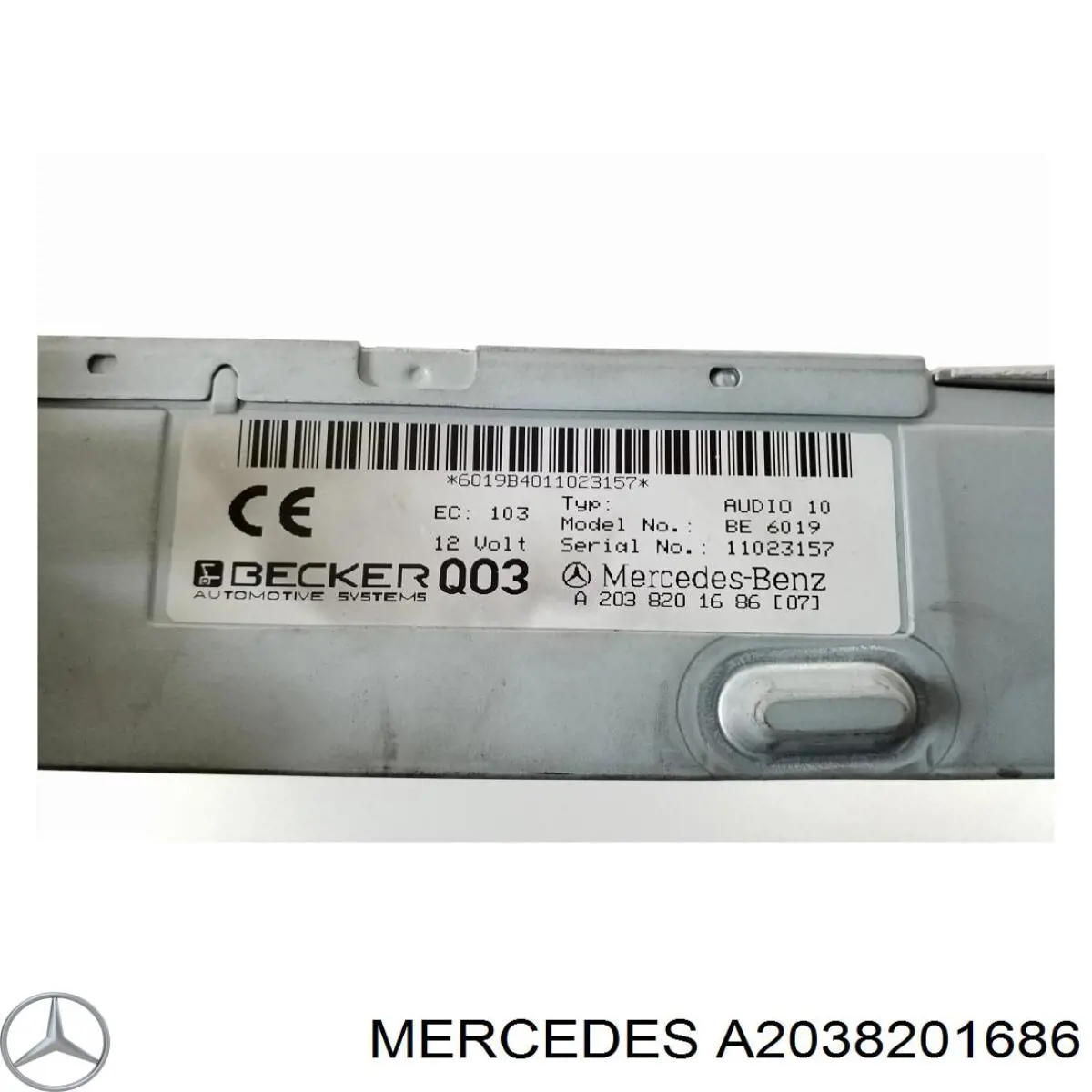 Radio AM/FM Mercedes A2038201686
