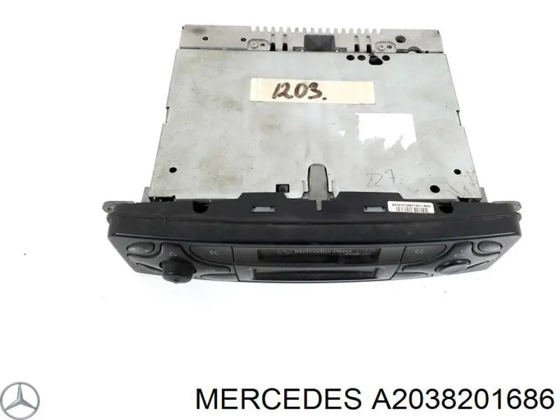 A2038201686 Mercedes Radio AM/FM