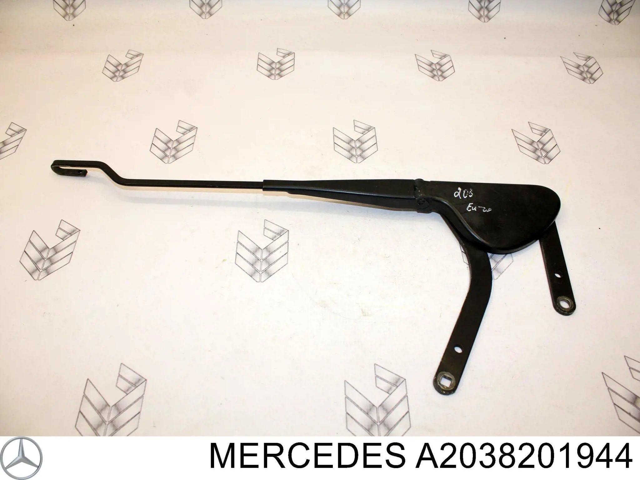 Brazo de limpiaparabrisas Mercedes 2038201944 precio, desde 232,53 EUR
