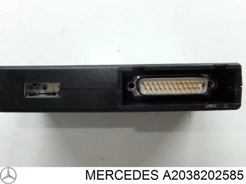 Unidad de control del teléfono Mercedes A2038202585 precio, desde 39,20 EUR