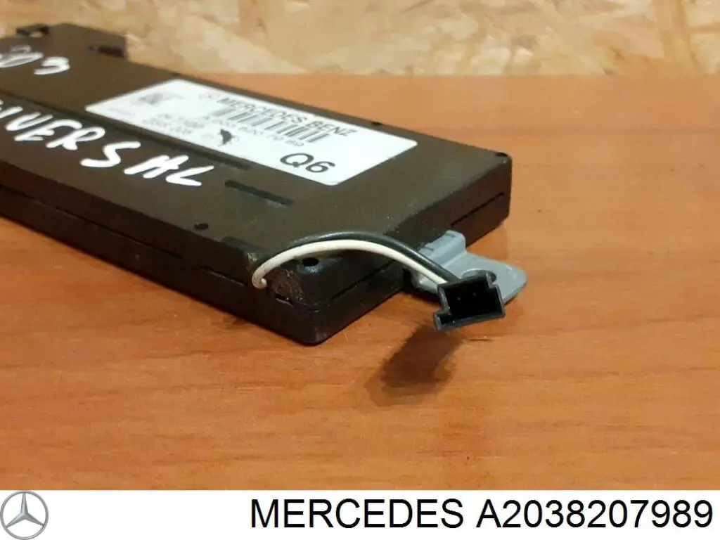 A203820798980 Mercedes amplificador de señal