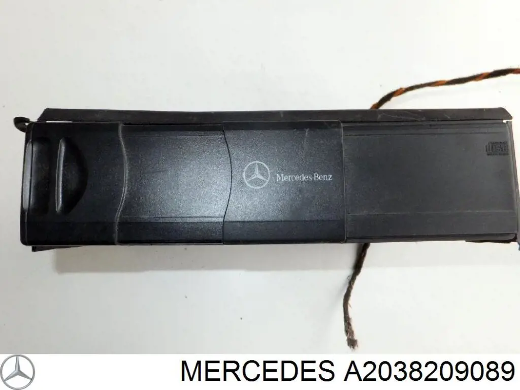Radio AM/FM Mercedes A2038209089 precio, desde 90,02 EUR