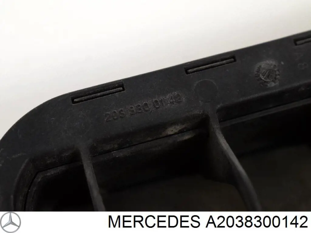 Comprar A2038300142 Mercedes Rejilla de ventilación trasera del habitáculo