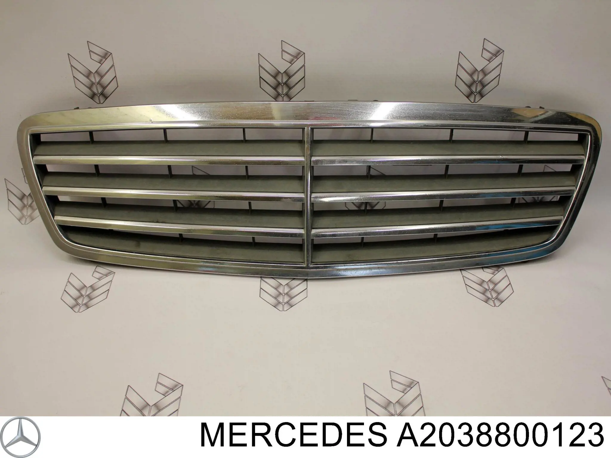 Rejilla Mercedes A20388001237D11