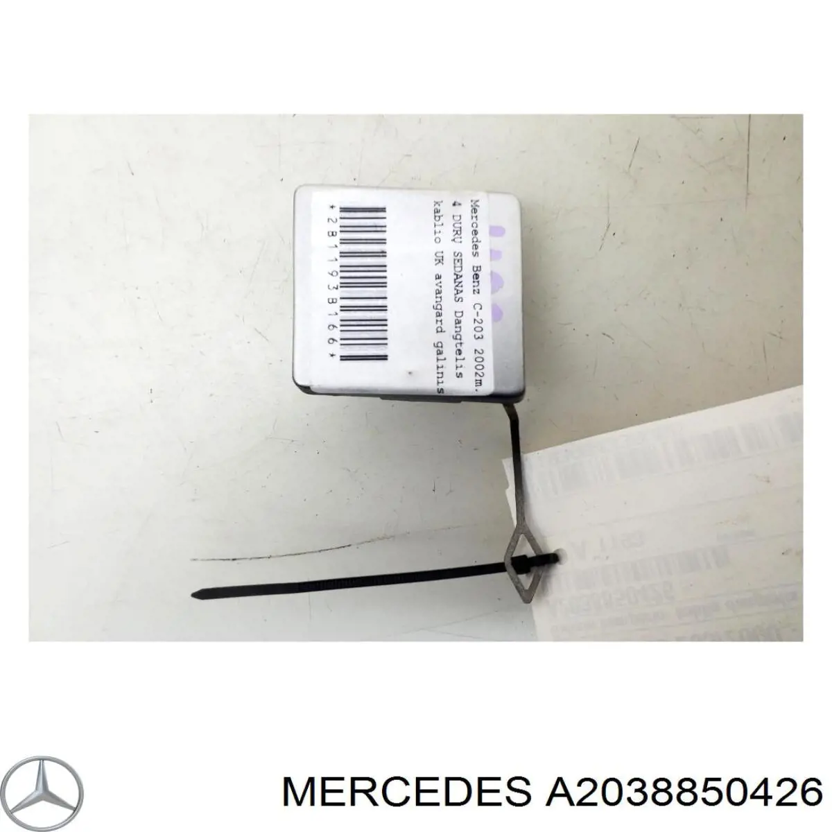 20388504269999 Mercedes cobertura de parachoques, enganche de remolque, trasera