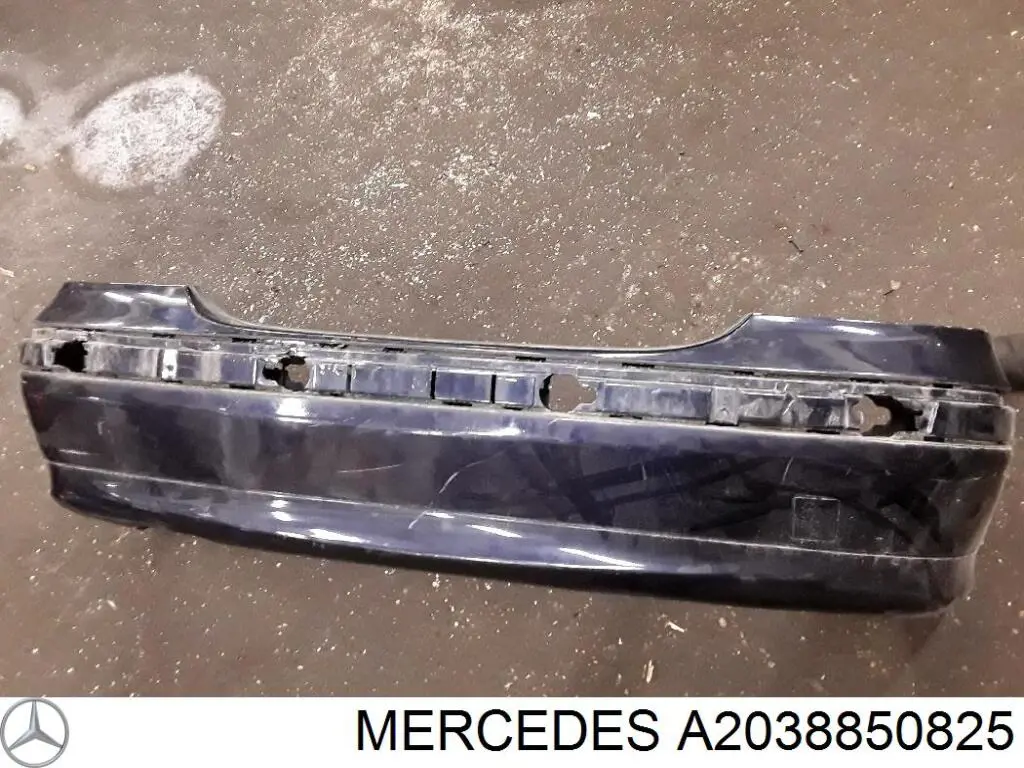 A2038850825 Mercedes parachoques trasero