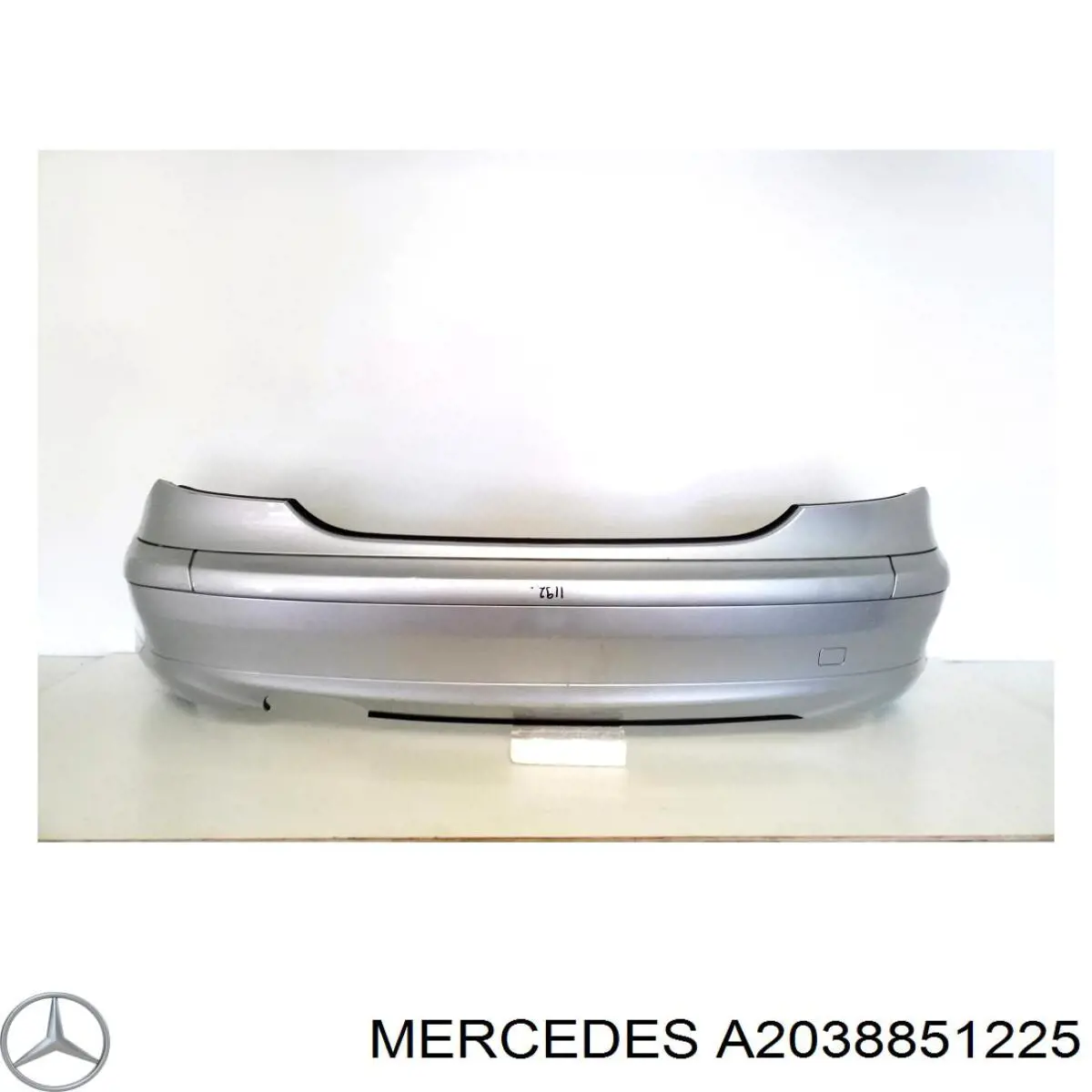 2038851225 Mercedes parachoques trasero