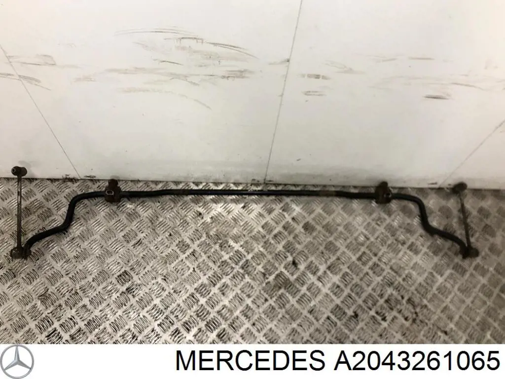 Barra estabilizadora de la suspensión trasero Mercedes A2043261065 precio, desde 57,10 EUR