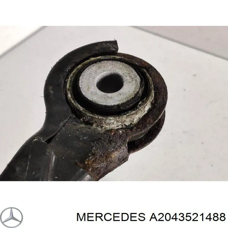 Protección inferior trasera del brazo de suspensión Mercedes A2043521488