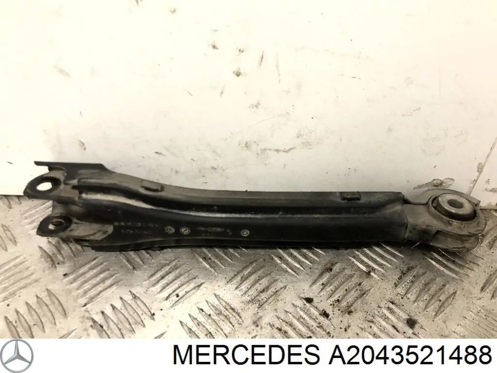 Protección inferior trasera del brazo de suspensión A2043521488 Mercedes