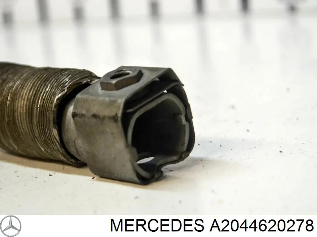 Eje inferior de la columna de dirección Mercedes A2044620278 precio, desde 100,19 EUR