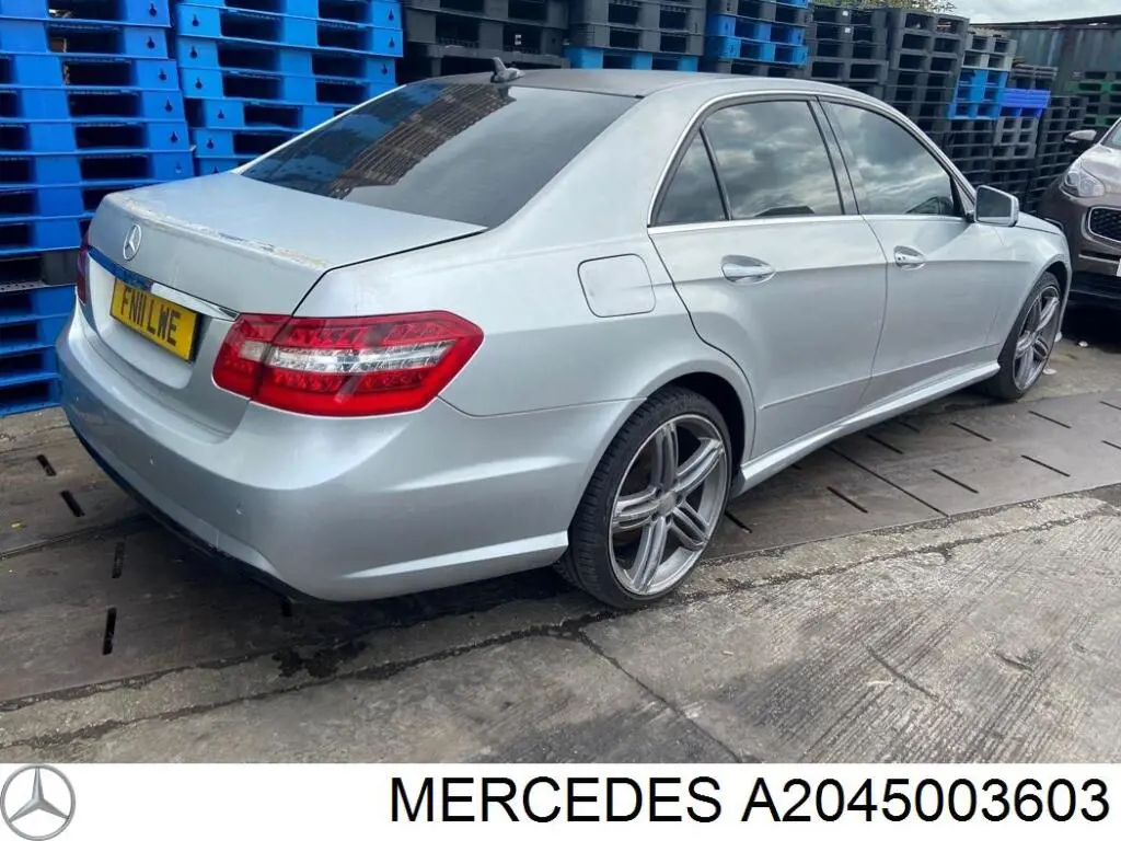 Comprar A2045003603 Mercedes Radiador de auto