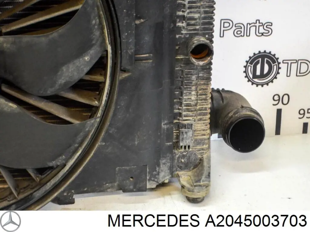 Água radiador Mercedes A2045003703 precio, desde 130,68 EUR