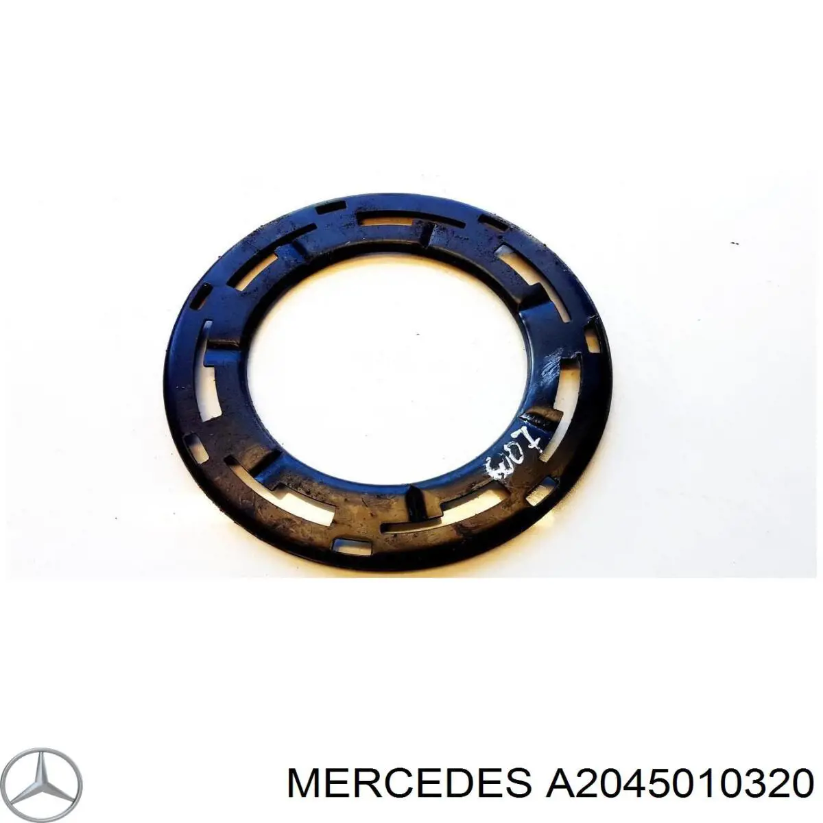 Soporte de montaje del radiador del aire acondicionado Mercedes A2045010320 precio, desde 84,08 EUR