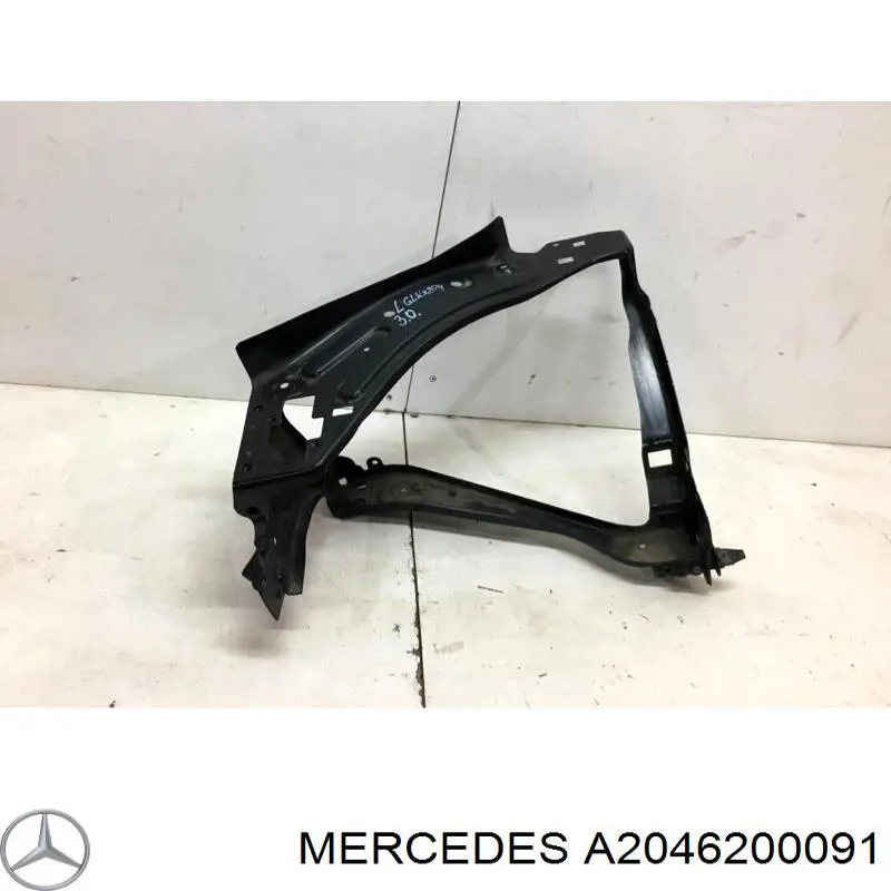 Soporte izquierdo del radiador (panel de montaje de faros) Mercedes A2046200091 precio, desde 69,37 EUR