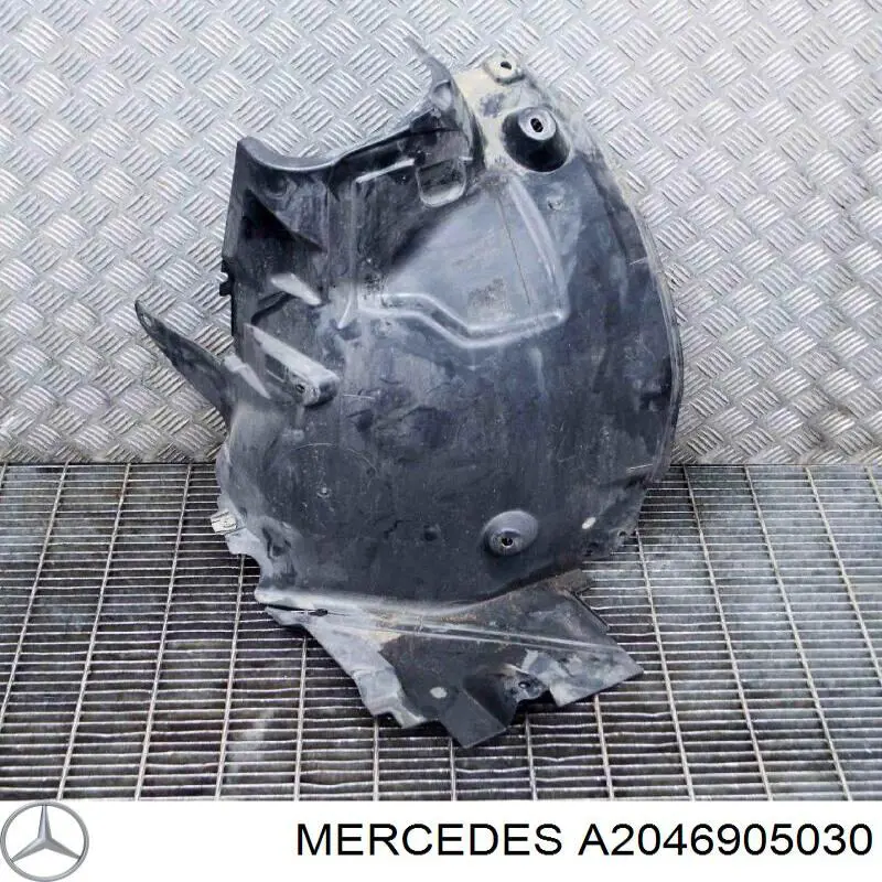 A2046905030 Mercedes guardabarros interior, aleta delantera, derecho trasero