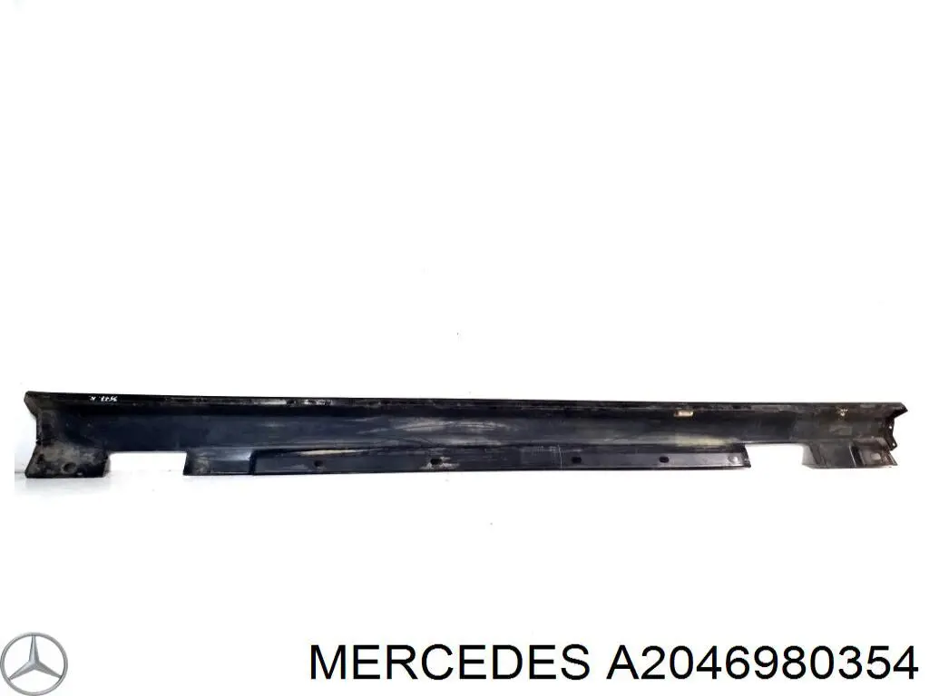 Moldura exterior izquierda del umbral Mercedes A2046980354 precio, desde 145,20 EUR