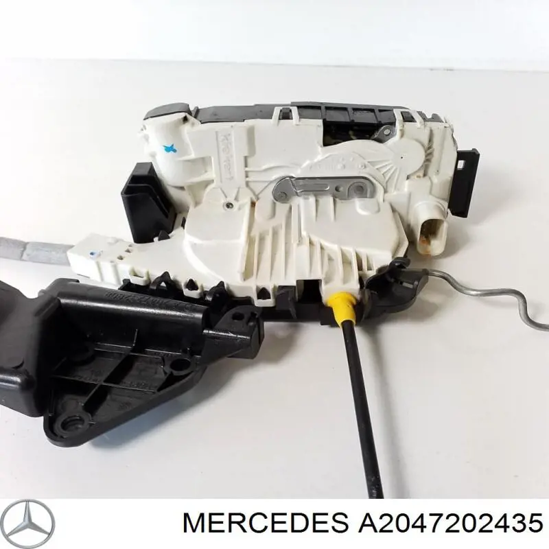 Comprar A2047202435 Mercedes Cerradura de puerta delantera derecha