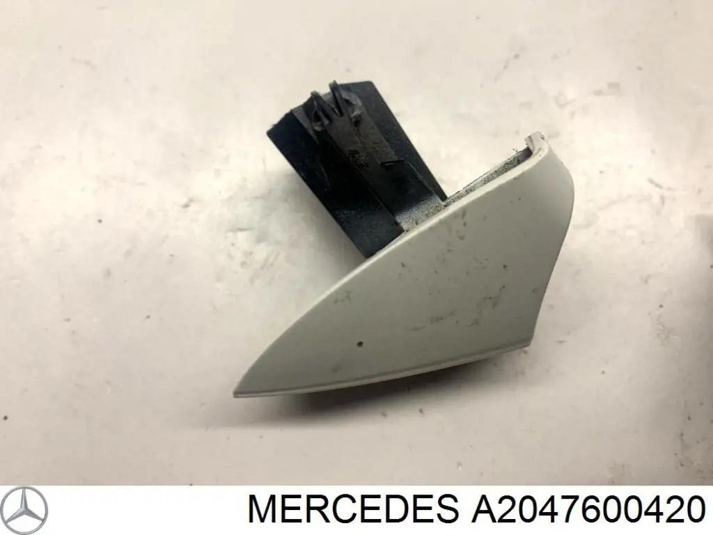Tapa de manija de puerta trasera derecha Mercedes A20476004209650 precio, desde 18,71 EUR