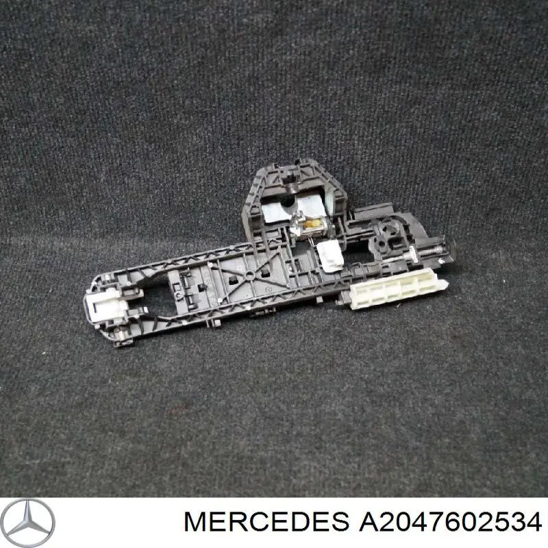 Soporte de manija exterior de puerta trasera izquierda Mercedes A2047602534 precio, desde 30,49 EUR