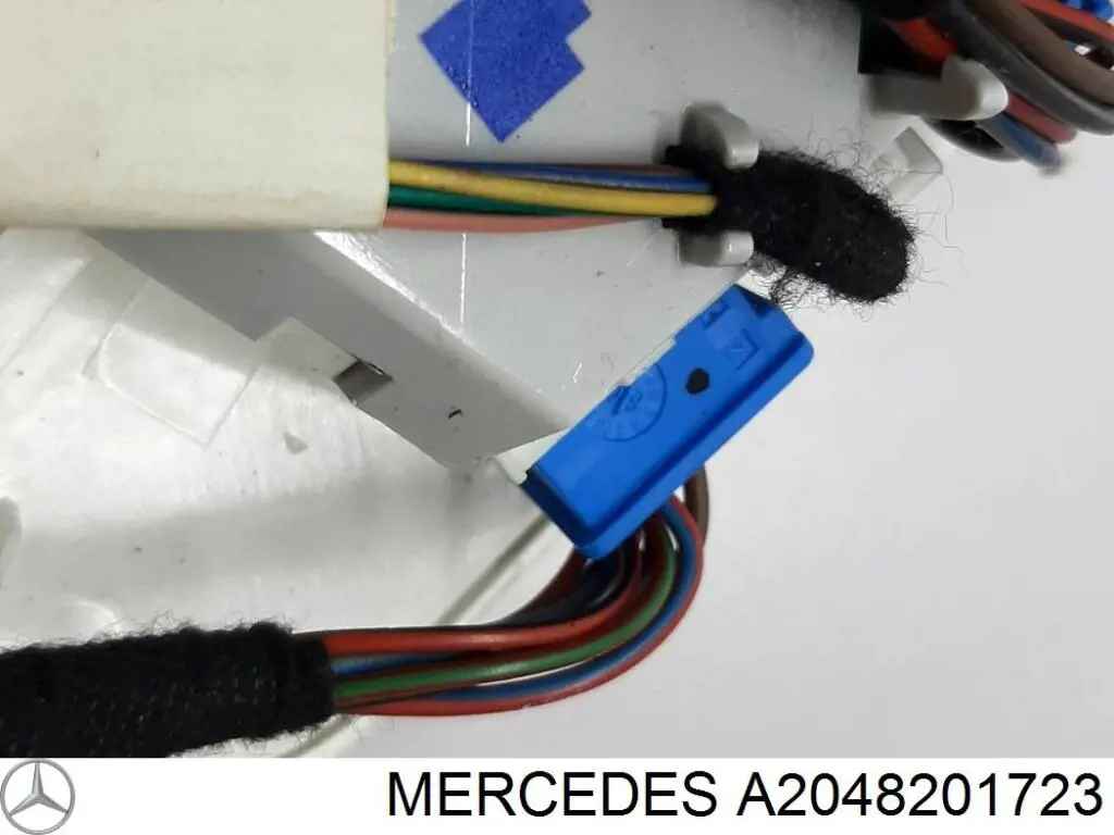 Luz de techo interior (cabina) A2048201723 Mercedes