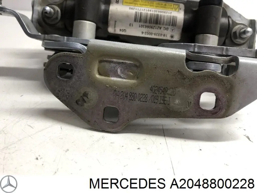 Bisagra derecha del capó Mercedes A2048800228 precio, desde 42,11 EUR