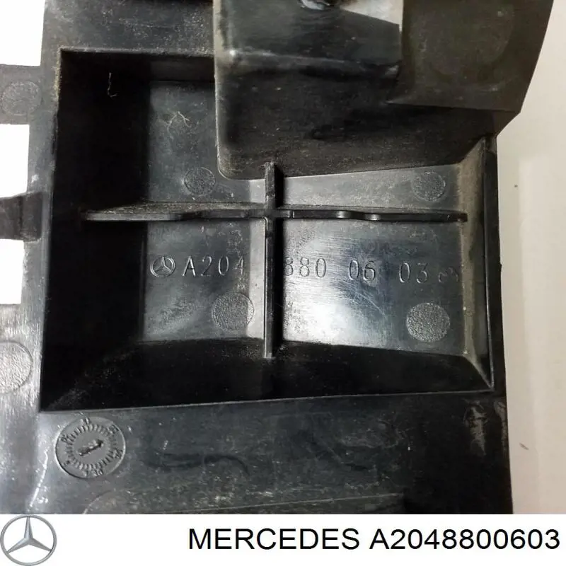 Comprar A2048800603 Mercedes Soporte exterior derecho del parachoques trasero