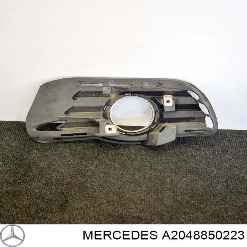Rejilla de luz antiniebla delantera derecha Mercedes A2048850223