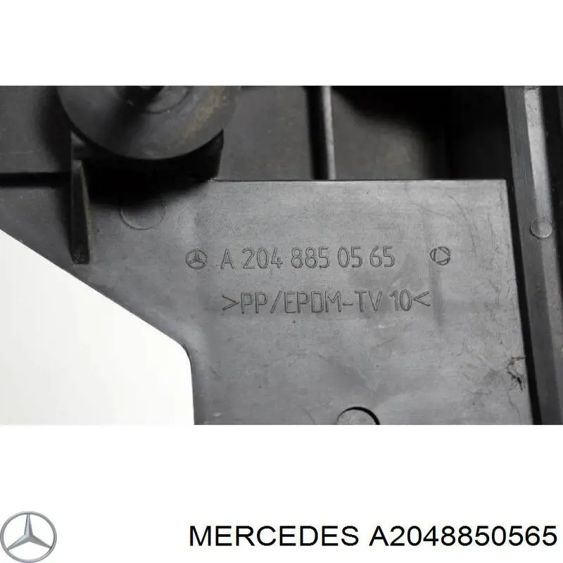 Soporte central del parachoques trasero Mercedes A2048850565 precio, desde 48,40 EUR