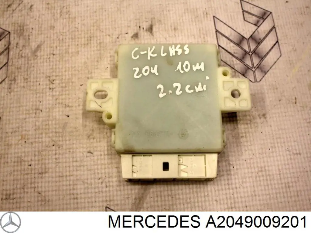 Módulo de control del asistente de aparcamiento A2049009201 Mercedes