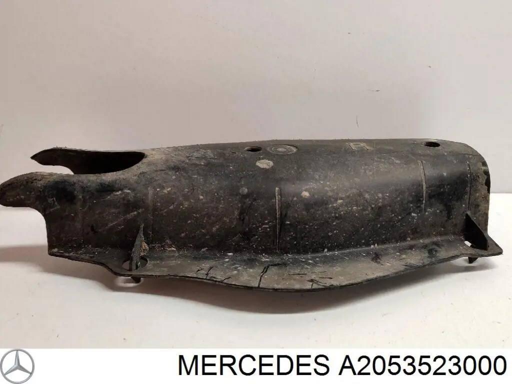 Protección inferior trasera del brazo de suspensión Mercedes A2053523000 precio, desde 25,07 EUR
