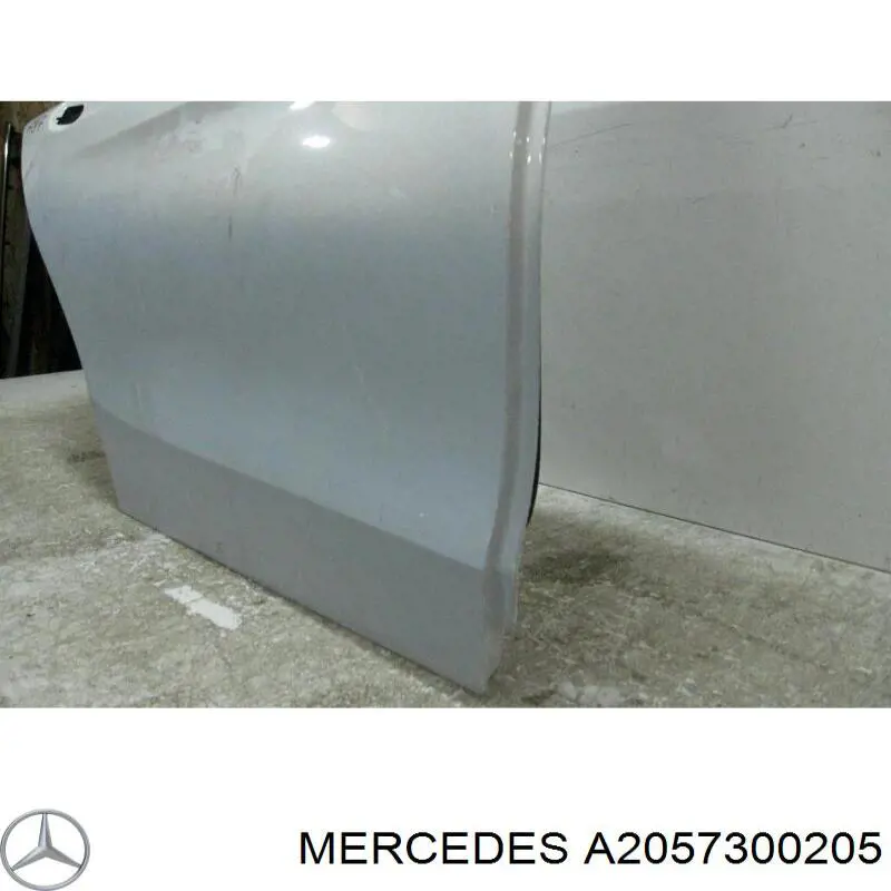 A2057300205 Mercedes Puerta trasera derecha